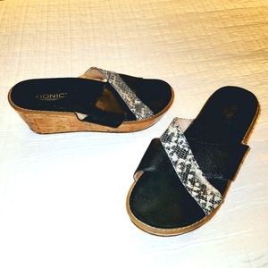 VIONIC Montego Criss Cross Faux Snake Platform Wedge Slide On Mule Sandals Sz 9